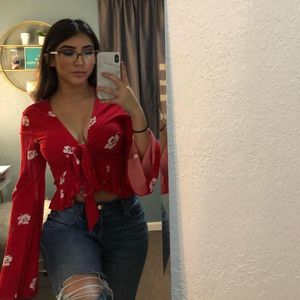 Meet your Posher, Nahomi